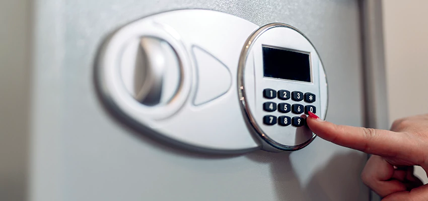 Jewelry Safe Cracking in East Rancho Dominguez, California