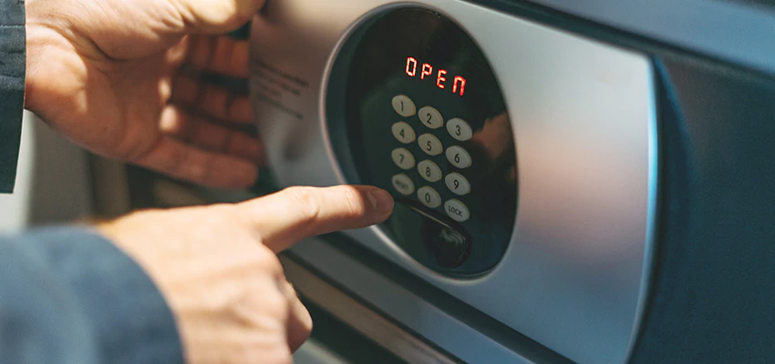 Cash Safe Openers in East Rancho Dominguez, California