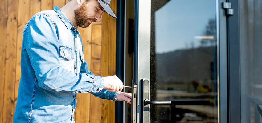 Frameless Glass Storefront Door Locks Replacement in East Rancho Dominguez, CA