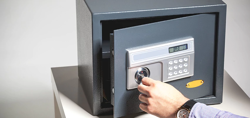Jewelry Safe Unlocking Service in East Rancho Dominguez, California