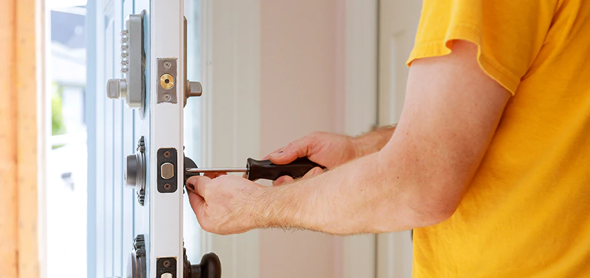 Eviction Locksmith For Key Fob Replacement Services in East Rancho Dominguez, CA
